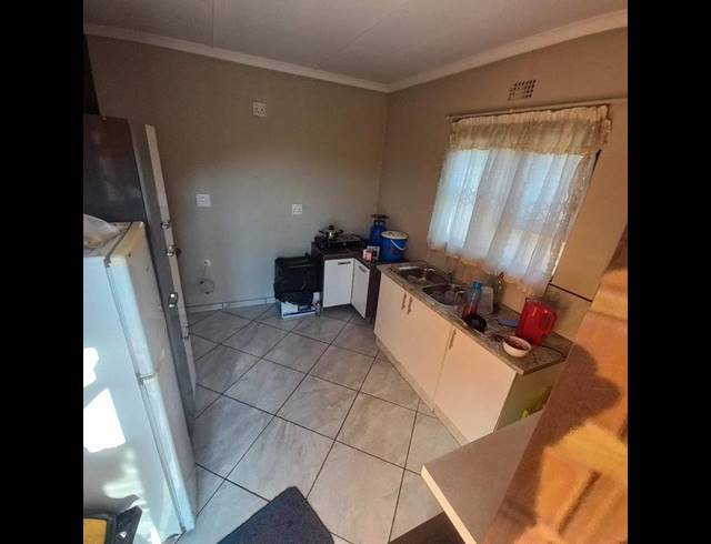 3 BEDROOM HOUSE FOR SALE IN QUEENSTOWN CENTRAL